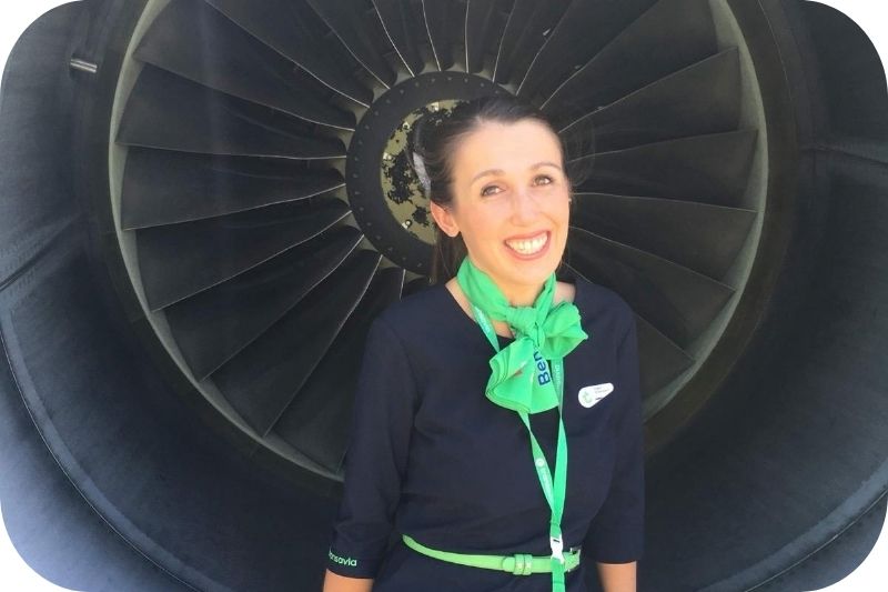 Romy werkte zeven jaar als stewardess.