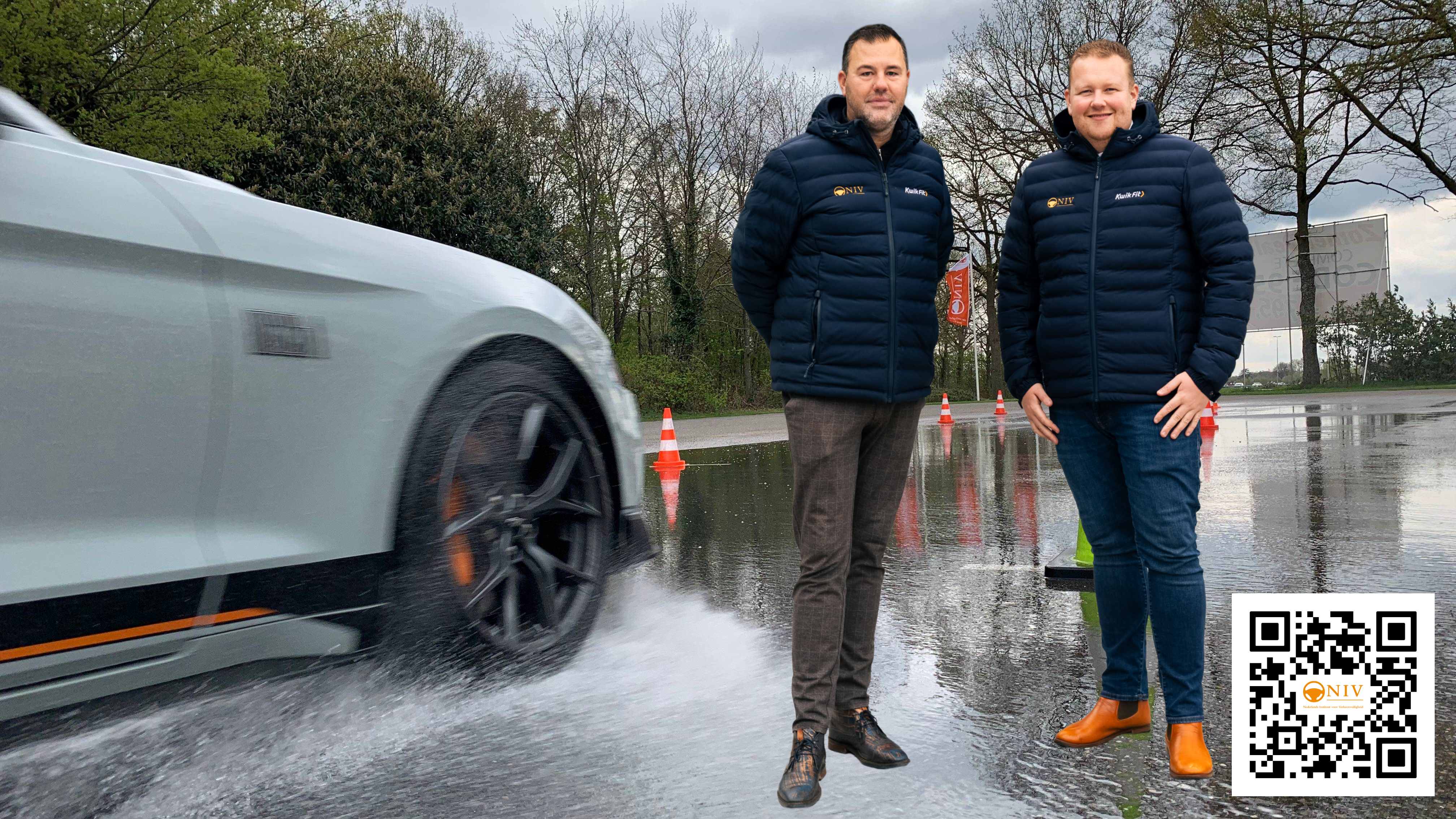 Accountmanagers Harry te Brake (links) en Remco Palm (rechts) van het Nederlands Instituut voor Verkeersveiligheid (NIV).